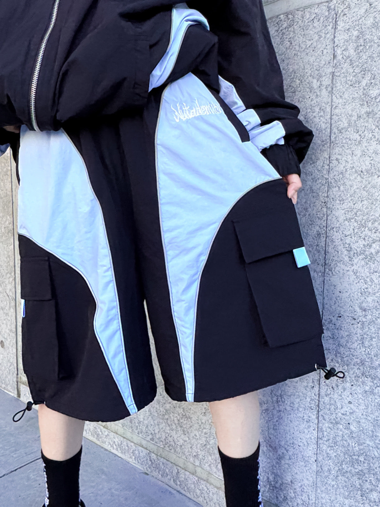 シャカった社会で無敵おパンツ(黒×水色)
