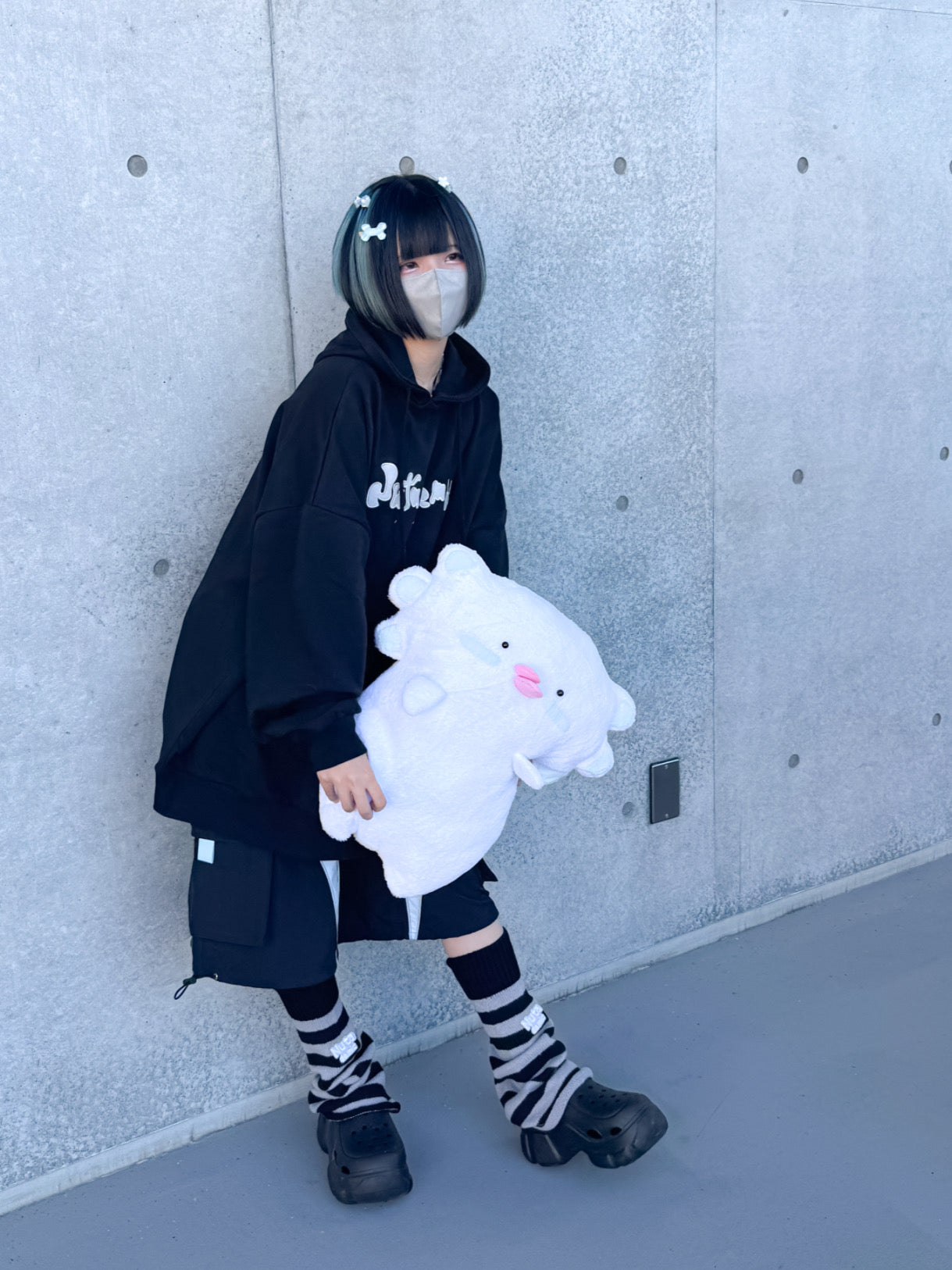 隠れしぬたくんおパーカー(黒)