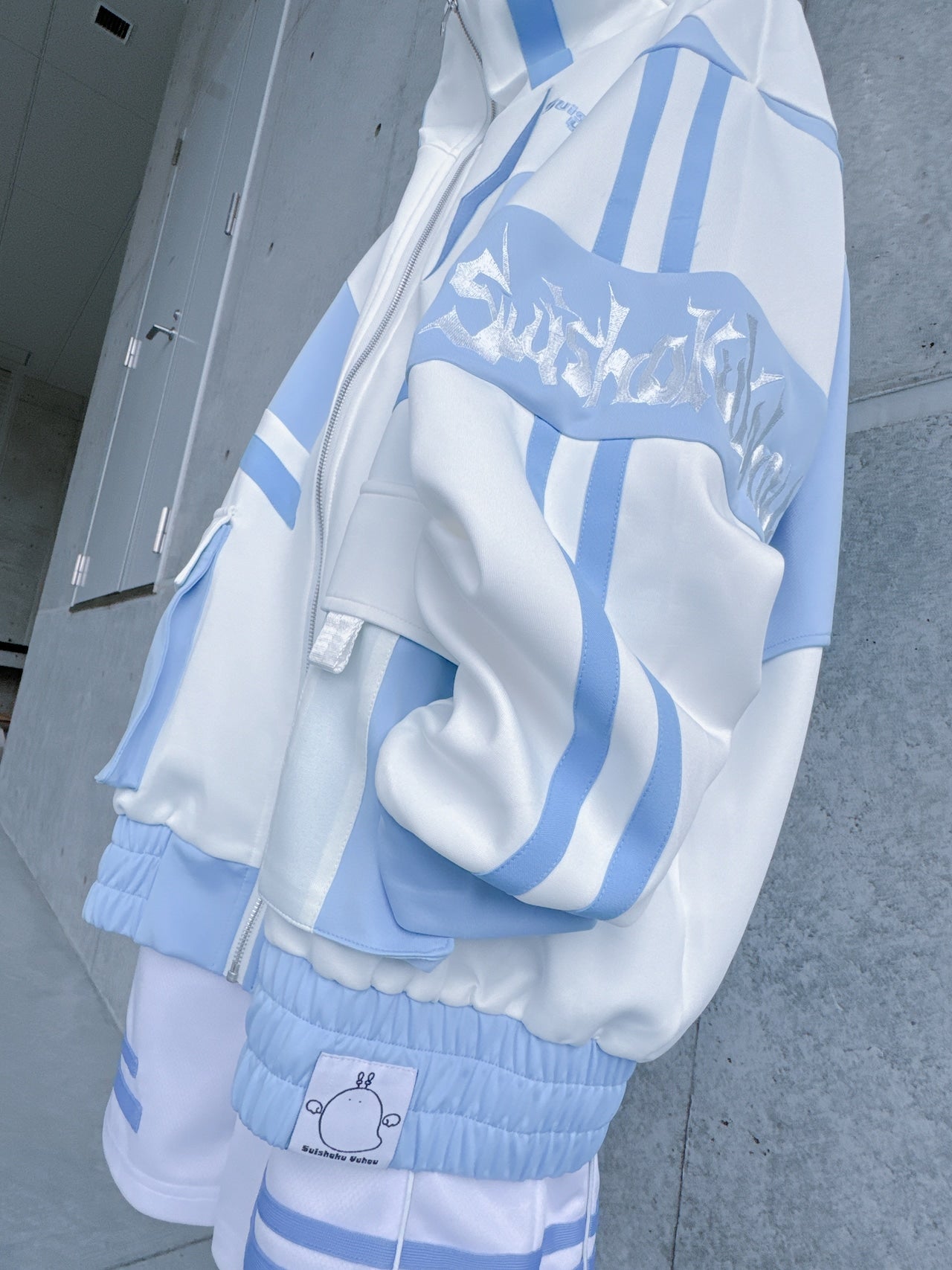 稲妻ブーストジャケット