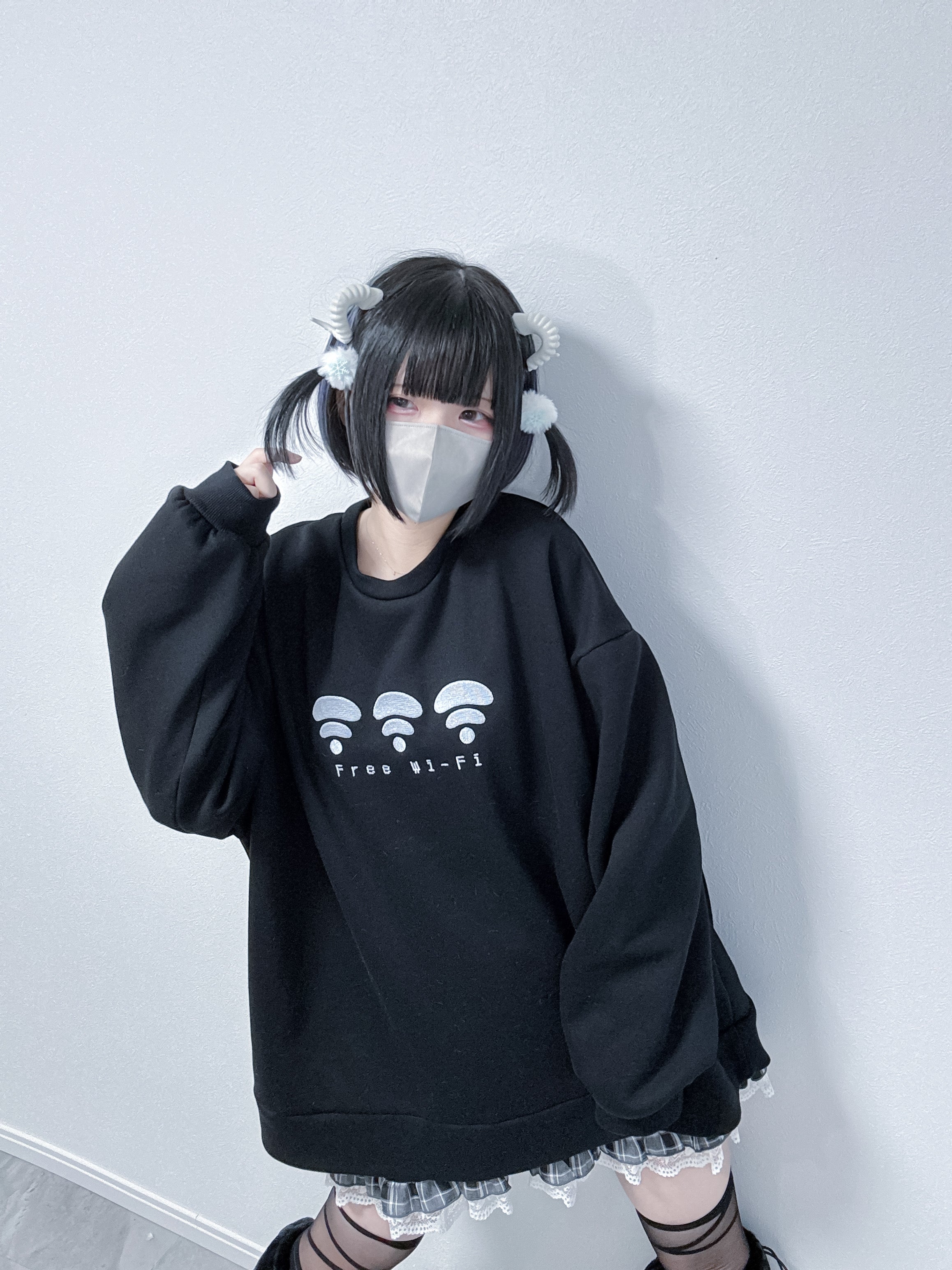 WiFi無しでは生きてけないスウェット(白) – Nuta de mic