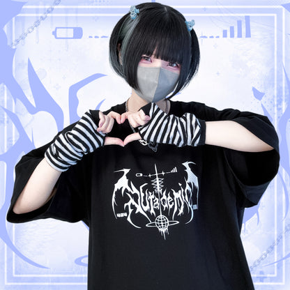 世界へ羽ばたく共依存おTシャツ/black