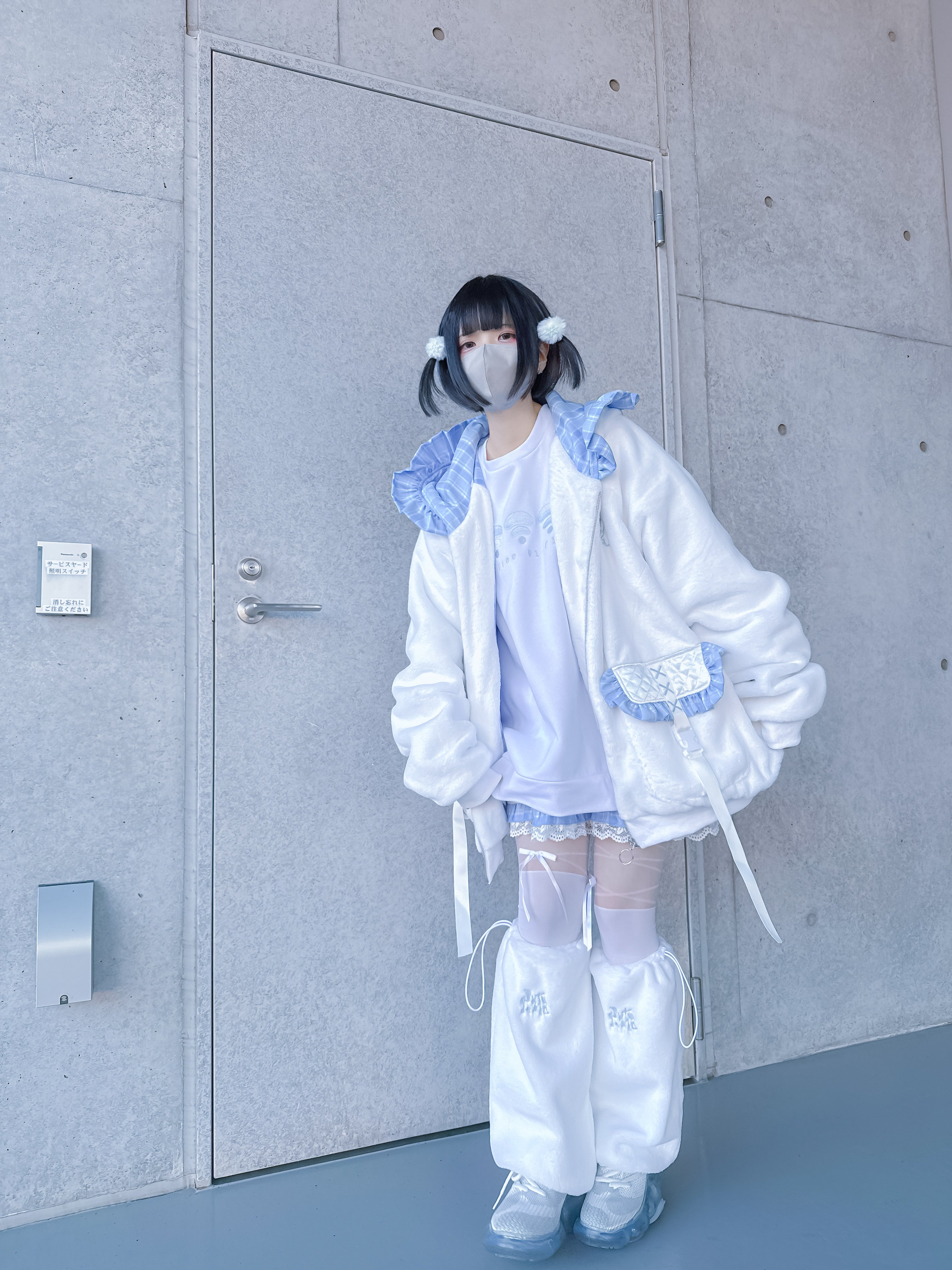 ふあふあファーできゅんですレッグウォーマー(白) – Nuta de mic