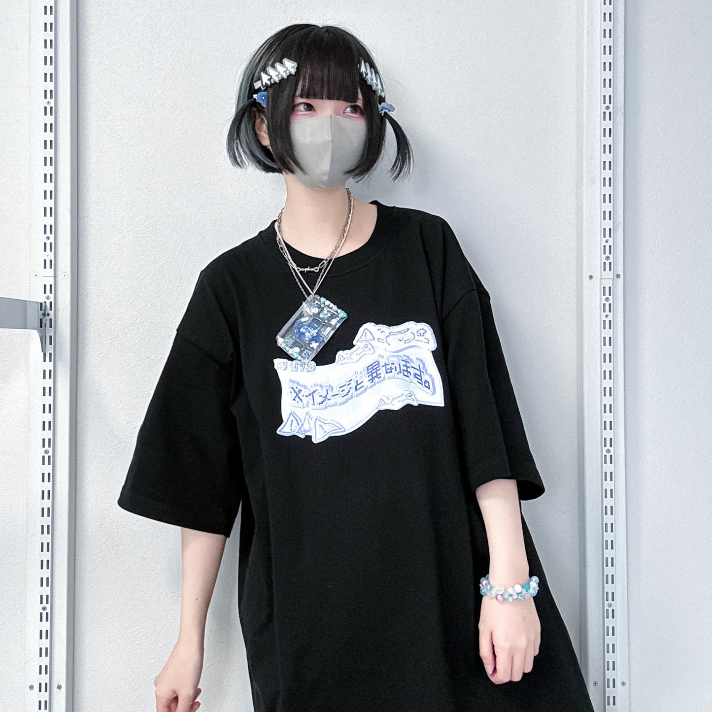 イメージと異なるボンドロおTシャツ/black
