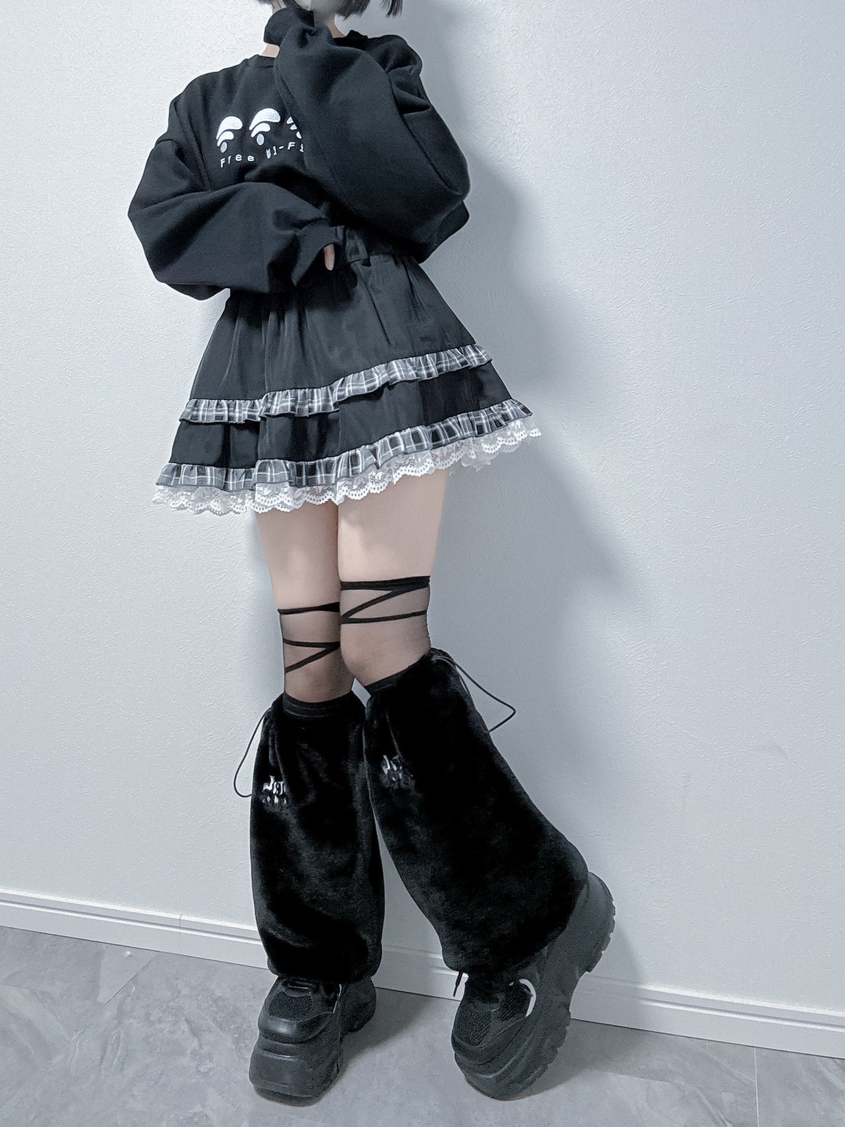 ふあふあファーできゅんですレッグウォーマー(黒) – Nuta de mic