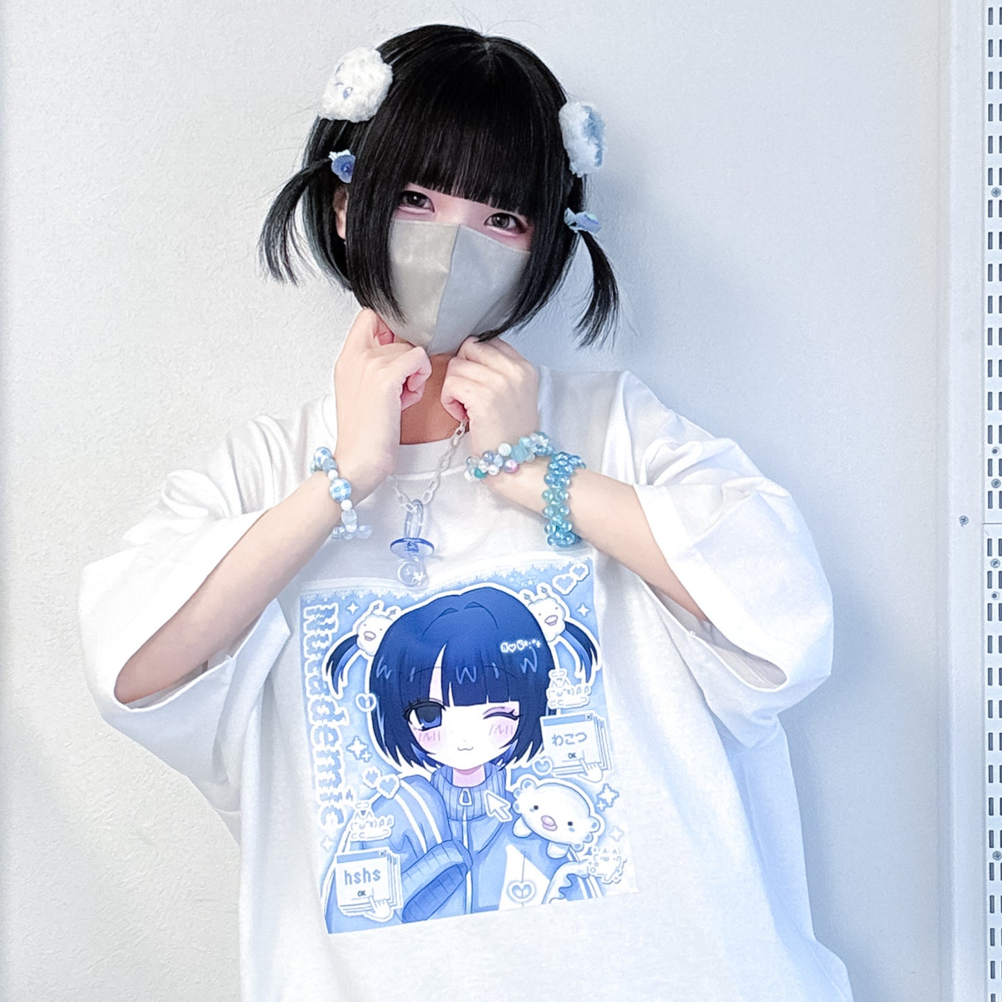 天使の生配信おTシャツ/white