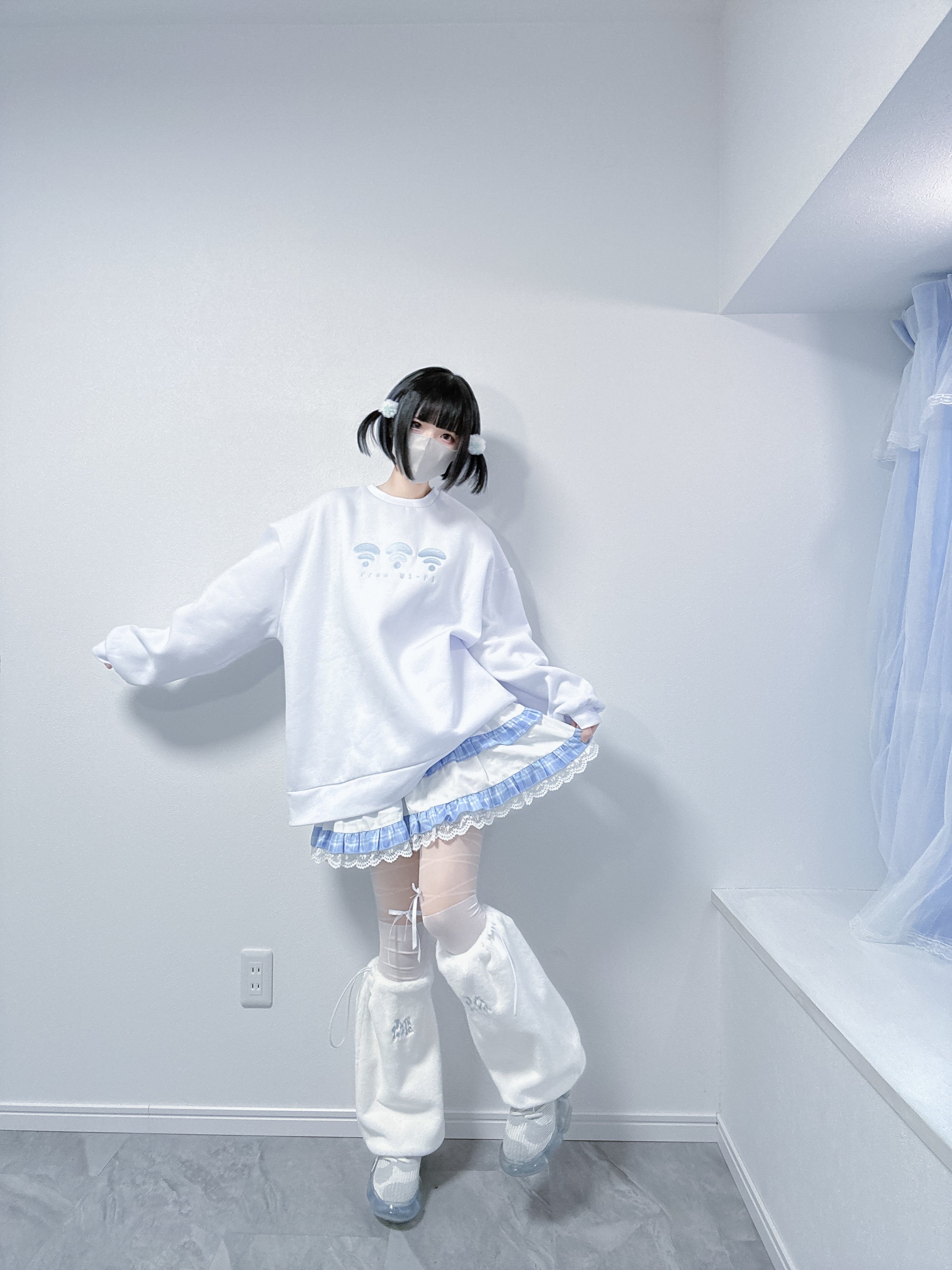 archivio ふわふわレッグウォーマー　白　♡新品未使用♡ ふあふあファーできゅんですレッグウォーマー(白) – Nuta de mic