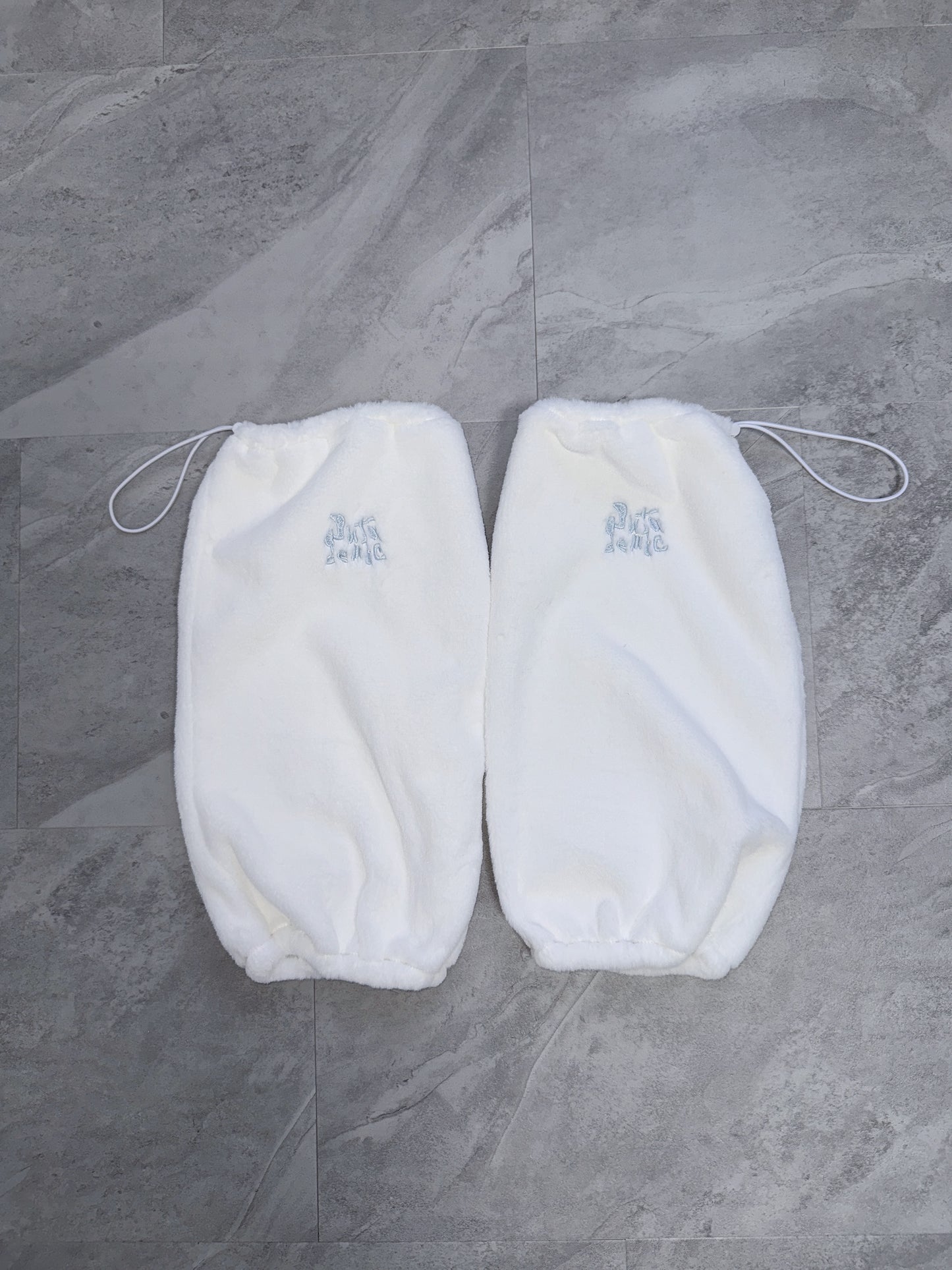 ふあふあファーできゅんですレッグウォーマー(白)